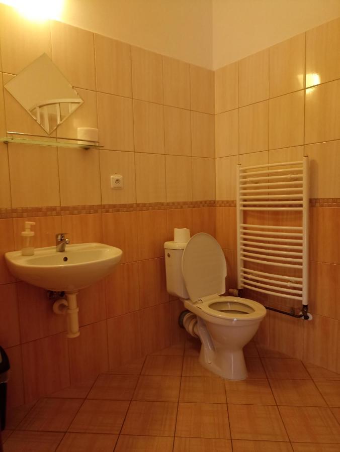Penzion A Restaurace Belecky Mlyn Pteni Ngoại thất bức ảnh