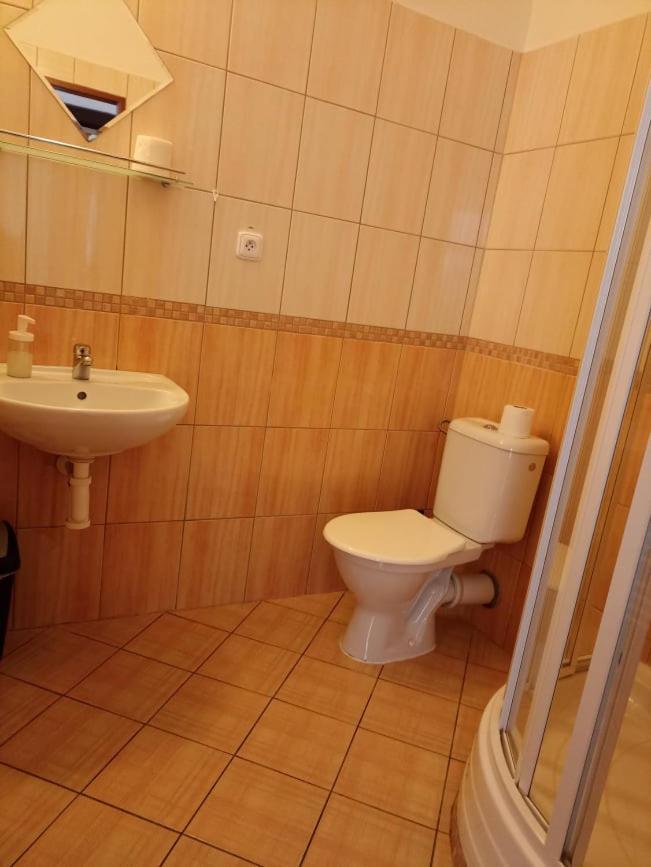 Penzion A Restaurace Belecky Mlyn Pteni Ngoại thất bức ảnh